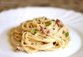 Macarrão com ricota e toucinho